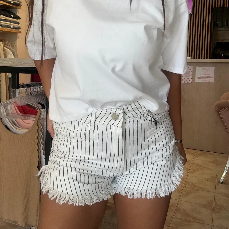 Short Isostasia con flecos