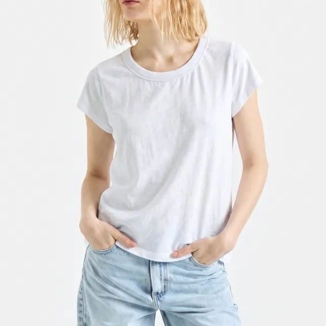 Gigi St Marie Remera: Estilo y Comodidad Diaria CELESTE